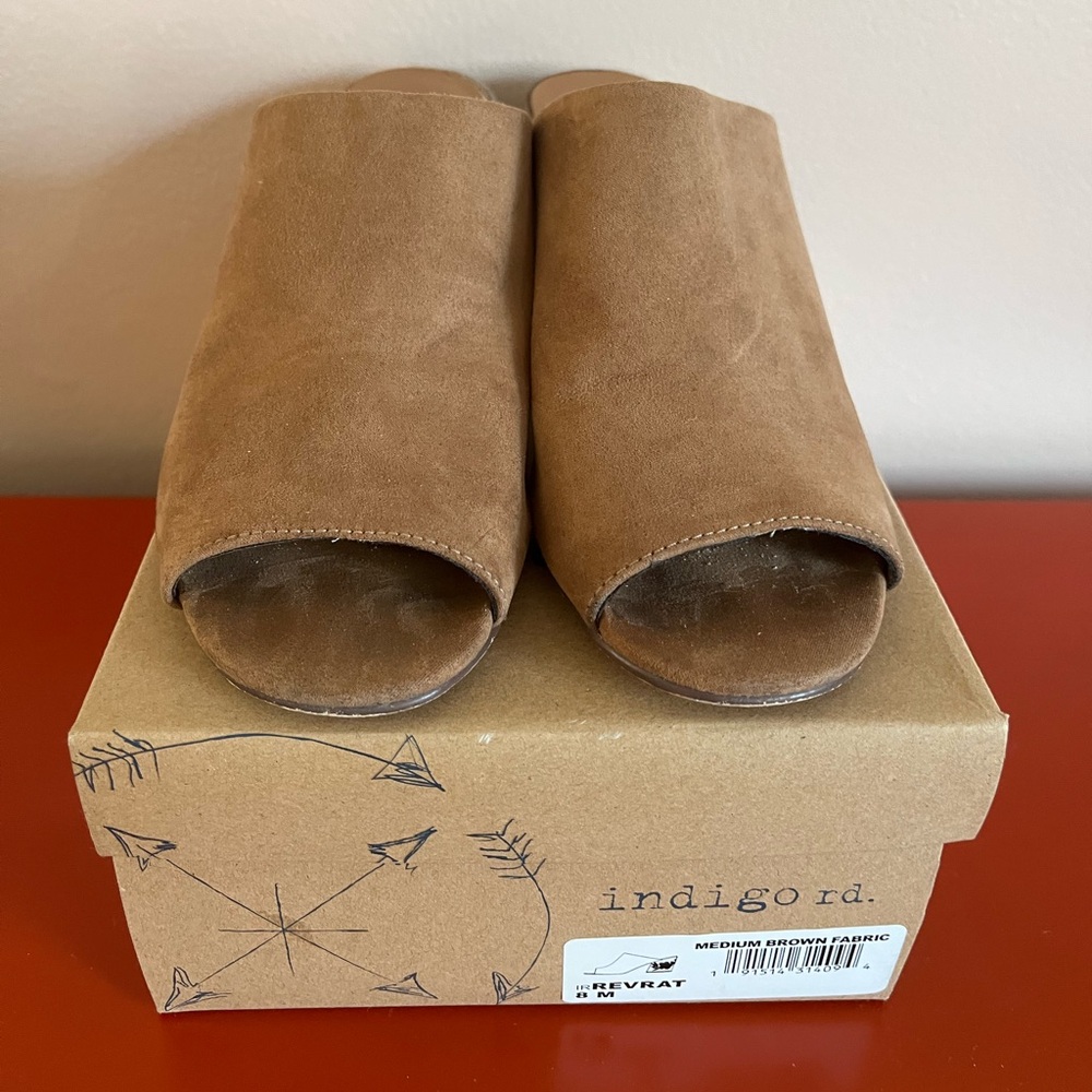 Indigo Rd brown heeled mules with perfect embroidery on heels. So cute & comfy🌸 - Picture 6 of 15